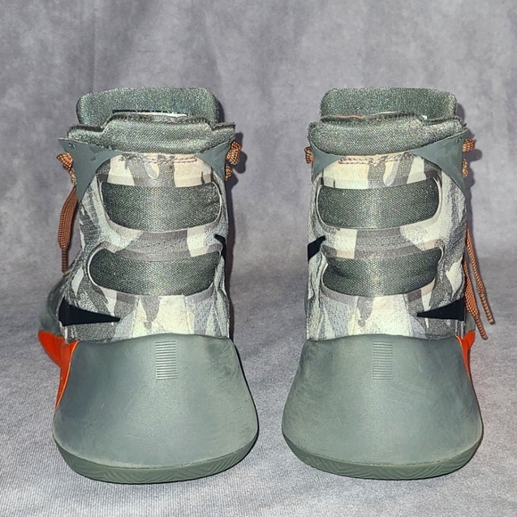 NIKE Hyperdunk 'Camo' - Picture 3 of 11